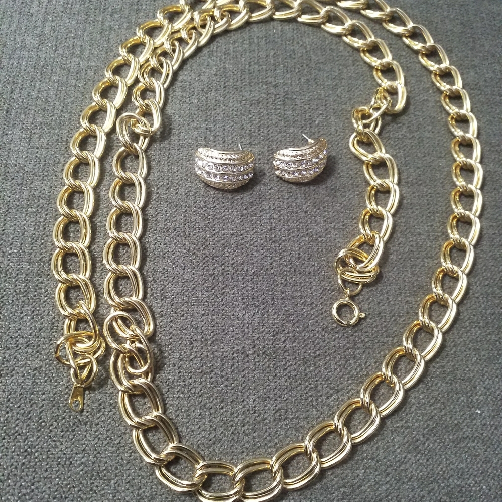 Fine Jewelry Gold chain and Earrings